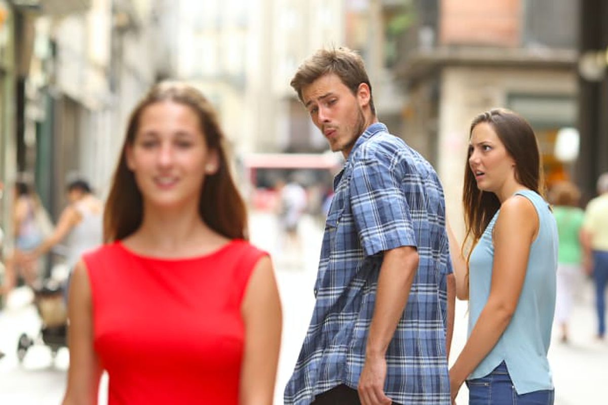 distracted boyfriend